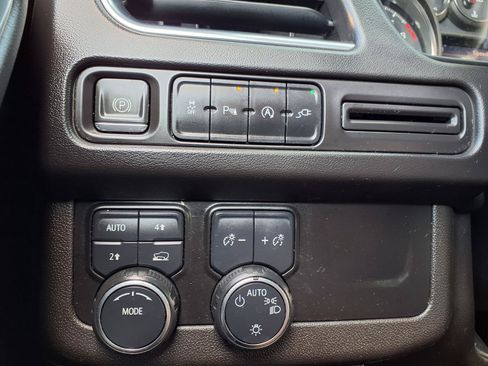 Used 2021 Chevrolet Tahoe RST AWD/4WD image 16