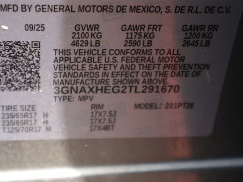 Used 2026 Chevrolet Equinox LT FWD image 40