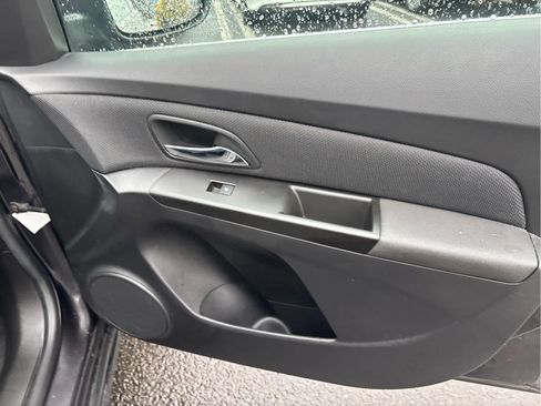 Used 2014 Chevrolet Cruze LT image 22