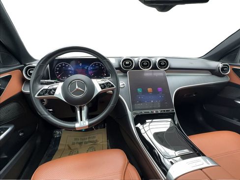 Used 2025 Mercedes-Benz C 300 Sedan image 34