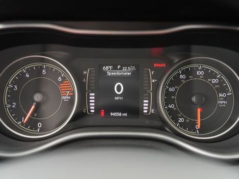 Used 2020 Jeep Cherokee Latitude image 24