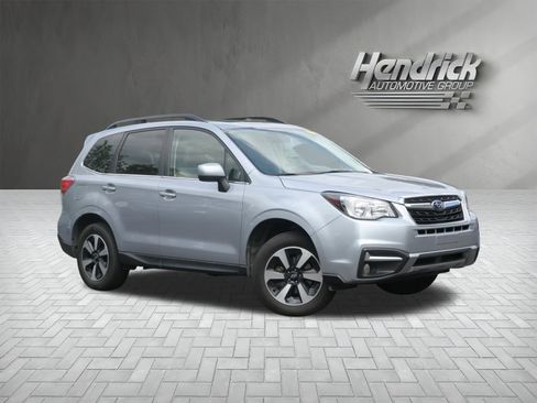 Used 2017 Subaru Forester 2.5i Limited w/ Popular Package #1 AWD/4WD image 2