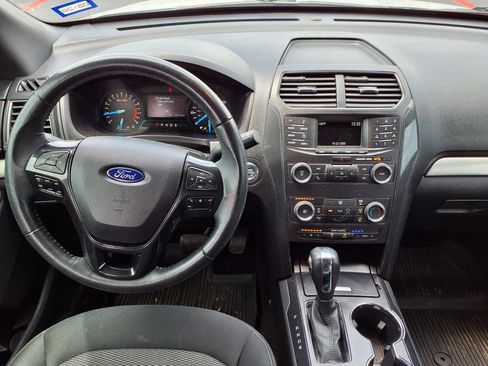Used 2019 Ford Explorer XLT w/ Class III Trailer Tow Package FWD image 12