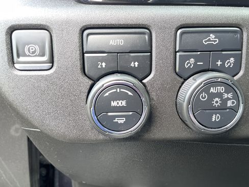 Used 2023 Chevrolet Silverado 1500 RST AWD/4WD image 29