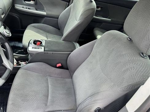 Used 2014 Toyota Prius V Three FWD image 9