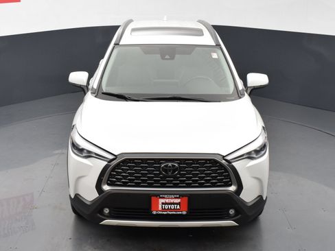 Used 2022 Toyota Corolla Cross XLE w/ Convenience Package AWD/4WD image 26