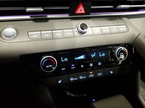 Certified 2025 Hyundai Elantra SEL w/ Cargo Package image 7