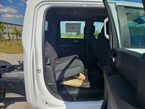 New 2025 Chevrolet Silverado 3500 W/T AWD/4WD image 25