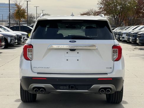 Used 2020 Ford Explorer Platinum w/ Premium Technology Package image 23