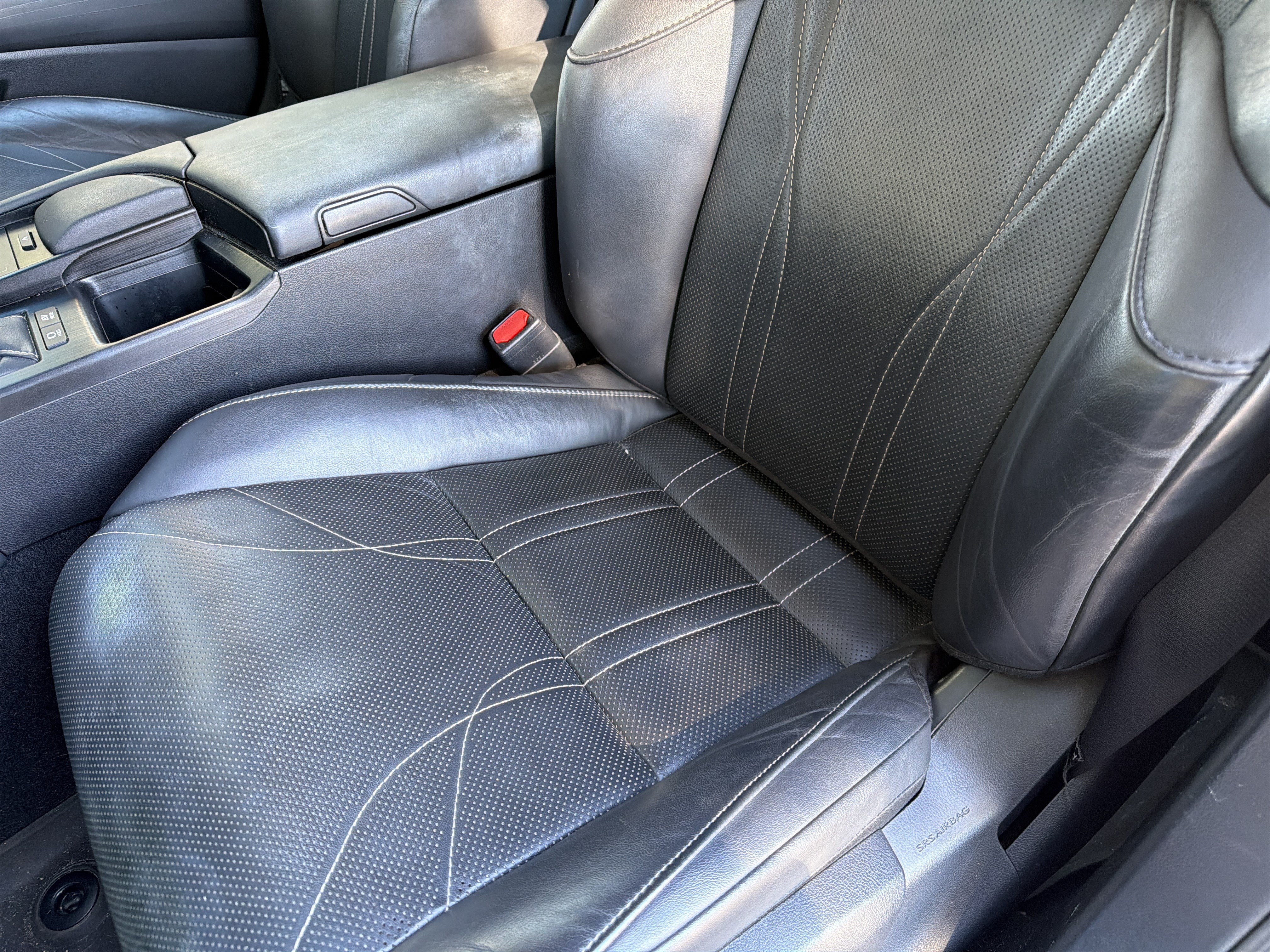 Used 2021 Lexus ES 300h w/ Accessory Package FWD image 16