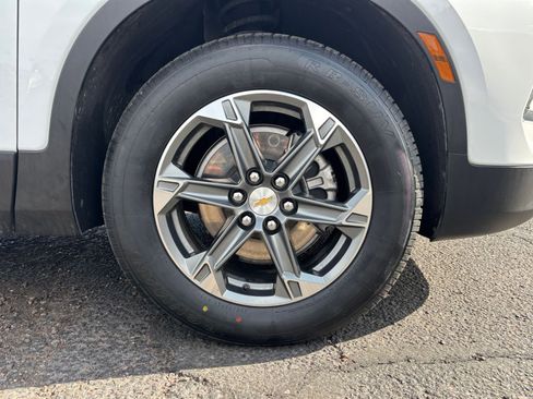 Used 2025 Chevrolet Blazer LT image 31