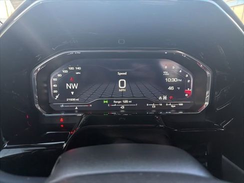 Used 2023 GMC Sierra 1500 SLT w/ SLT Premium Package image 12