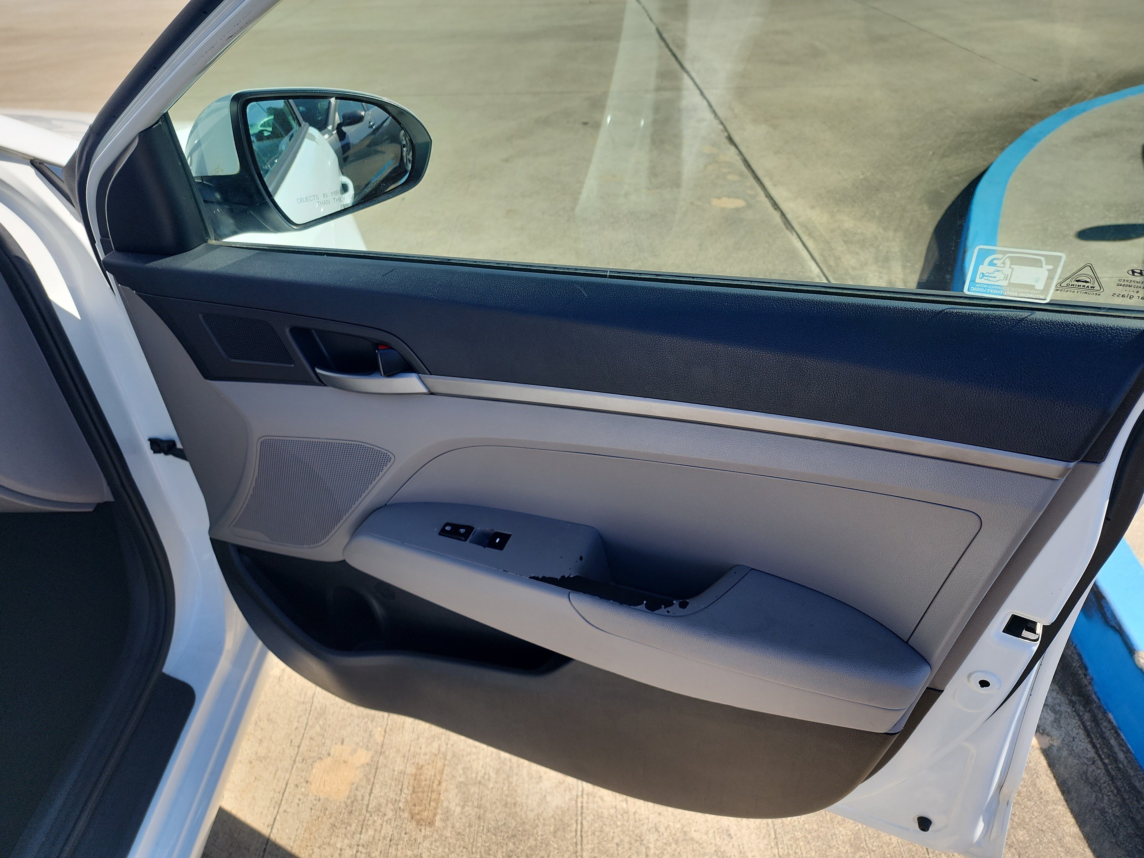 Used 2017 Hyundai Elantra SE FWD image 16
