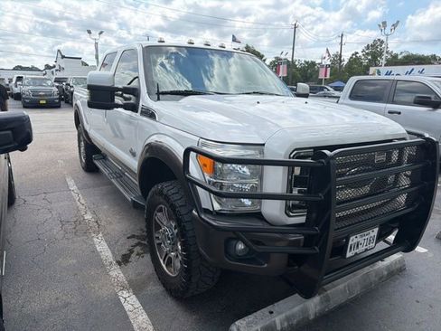 Used 2015 Ford F250 King Ranch w/ FX4 Off-Road Package AWD/4WD image 4