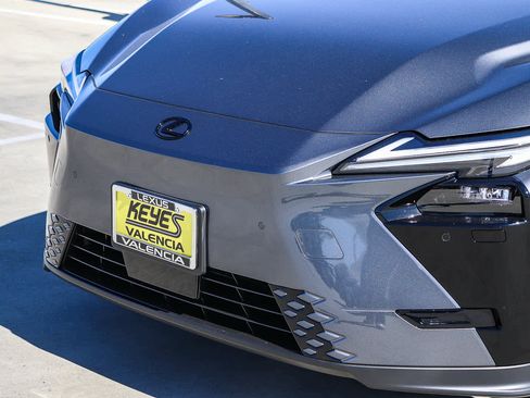 New 2026 Lexus ES 500e AWD/4WD image 8