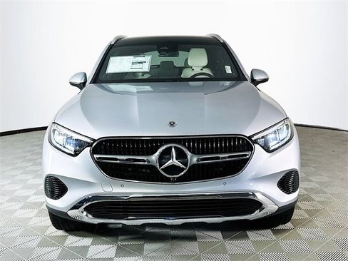 New 2026 Mercedes-Benz GLC 300 GLC 300 image 2