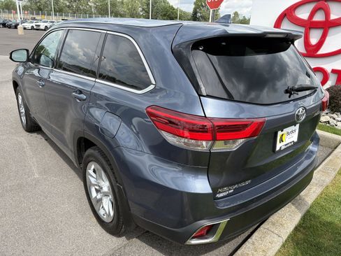 Used 2019 Toyota Highlander Limited AWD/4WD image 6