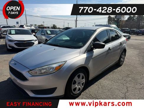 Used 2017 Ford Focus S image 1