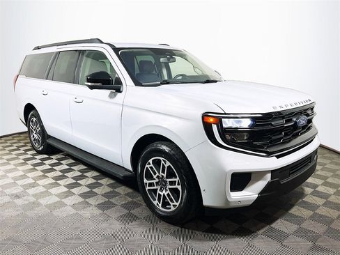 Used 2025 Ford Expedition Max Active image 1