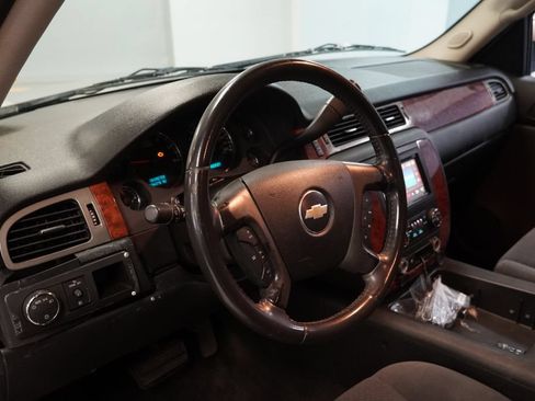Used 2008 Chevrolet Avalanche LT RWD image 6