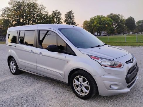 Used 2016 Ford Transit Connect XLT image 1