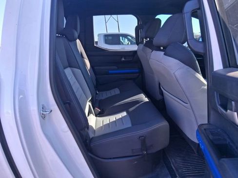 Certified 2025 Toyota Tacoma TRD Off-Road image 11