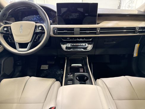 New 2026 Lincoln Corsair Reserve w/ Jet Appearance Package image 22