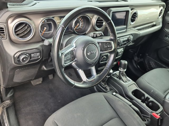 Used 2021 Jeep Wrangler Unlimited Sahara AWD/4WD image 10