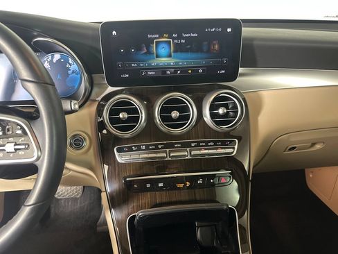 Certified 2022 Mercedes-Benz GLC 300 image 30