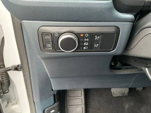 Used 2024 Ford Maverick Lariat w/ Black Appearance Package FWD image 21