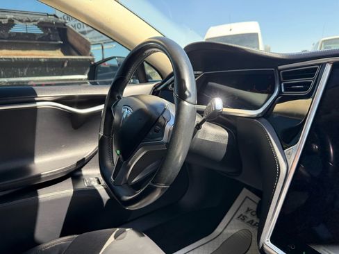 Used 2013 Tesla Model S RWD image 18