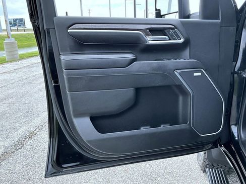 Used 2024 Chevrolet Silverado 3500 LTZ w/ LTZ Convenience Package AWD/4WD image 9
