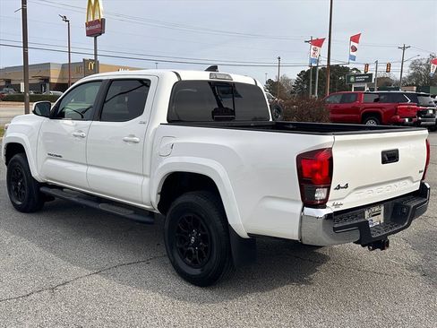 Used 2022 Toyota Tacoma SR5 image 5