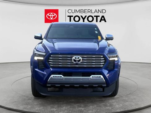 Used 2025 Toyota Tacoma Limited AWD/4WD image 8