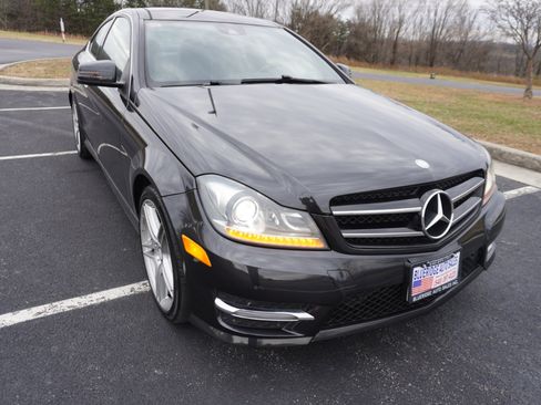 Used 2014 Mercedes-Benz C 250 Coupe image 4