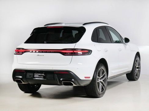 Certified 2026 Porsche Macan AWD/4WD image 9