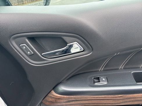 Used 2021 GMC Canyon Denali image 12