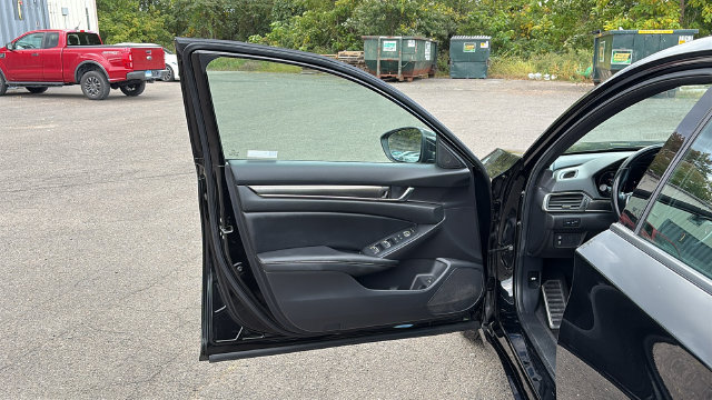 Used 2022 Honda Accord Sport image 8