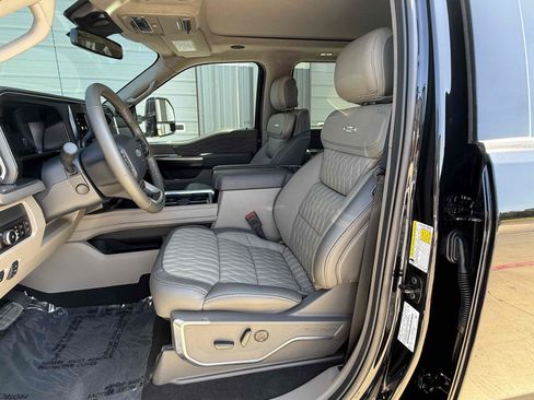 Used 2026 Ford F450 Platinum w/ Platinum Plus Package AWD/4WD image 4