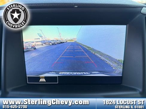 Used 2023 GMC Terrain SLT image 17