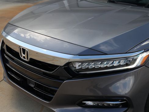 Used 2020 Honda Accord Touring image 31