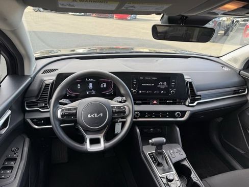 Used 2024 Kia Sportage LX image 20
