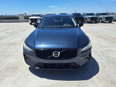 Used 2024 Volvo S60 B5 Core FWD image 2