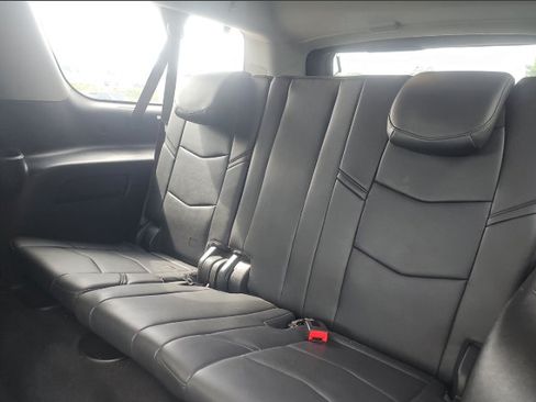 Used 2018 Cadillac Escalade ESV Premium Luxury AWD/4WD image 3