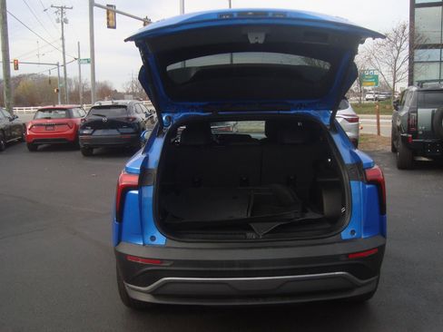 Used 2024 Chevrolet Blazer EV LT image 8