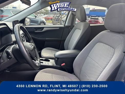Used 2022 Ford Escape SE w/ Cold Weather Package FWD image 13