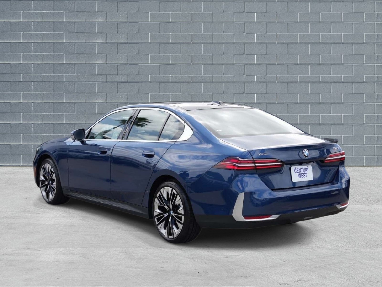 Used 2026 BMW 540i xDrive AWD/4WD image 3