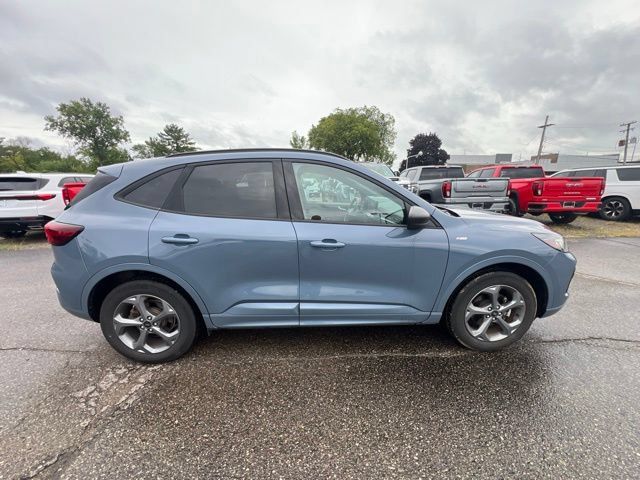 Used 2024 Ford Escape ST-Line w/ Tech Pack #1 AWD/4WD image 4