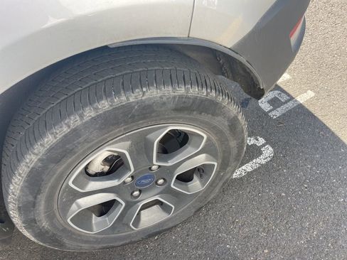 Used 2021 Ford EcoSport S image 5