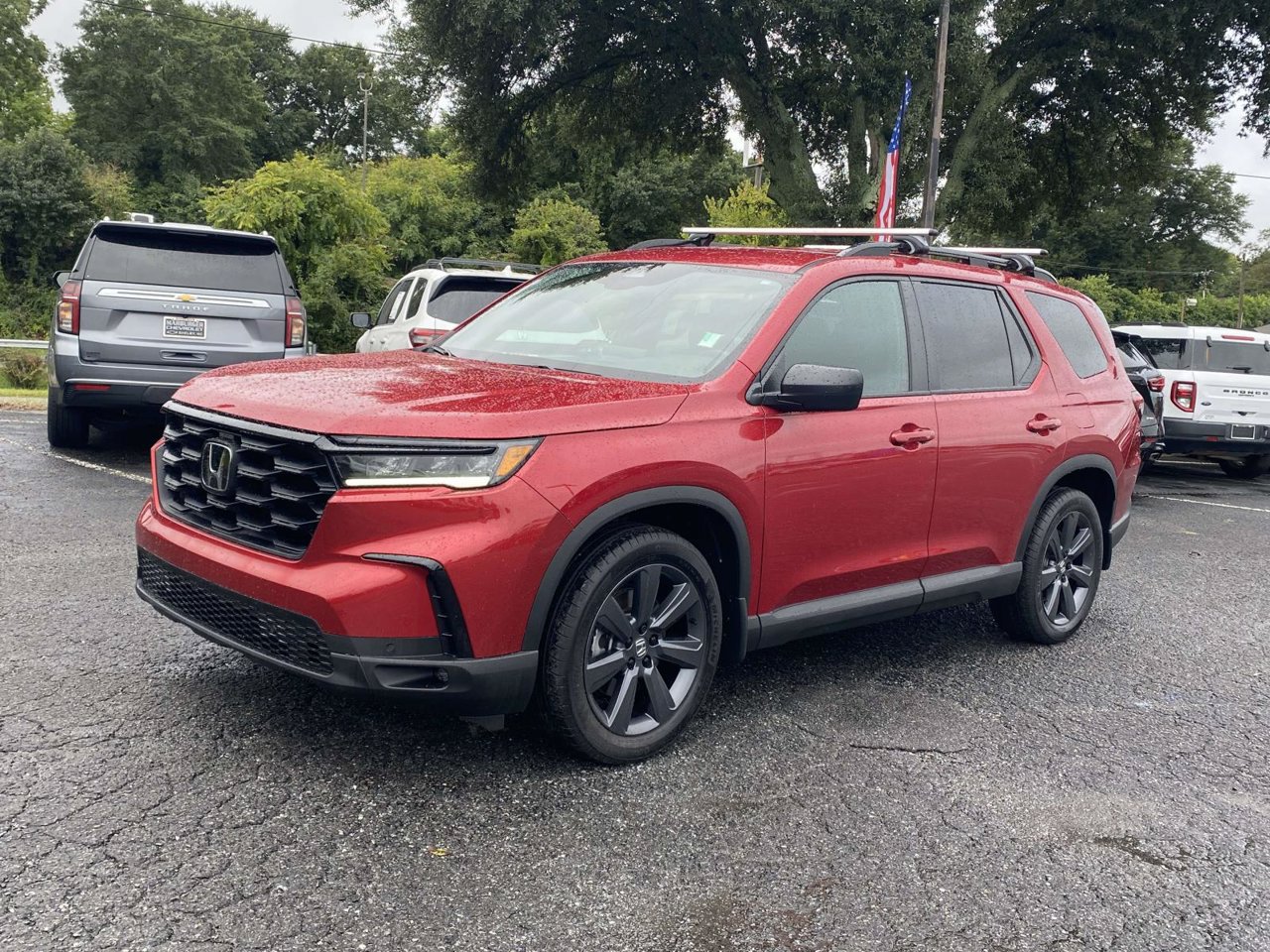 Used 2025 Honda Pilot Sport image 3